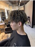 シャドウパーマ ニュアンスパーマ フェザーショート 波巻き