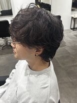 ヒュイル バイ ニアウ(Hwyl by Niau) メンズマッシュウルフパーマニュアンスパーマアンニュイパーマ