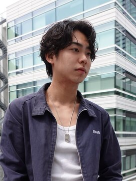 ノイ(noi) センターパートニュアンスパーマ刈り上げツーブロックメンズヘア