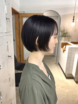 ミーナ バイ アーバン(Meena by urban.) 【Meenaハザマ】頭が小さく見えるミニショート