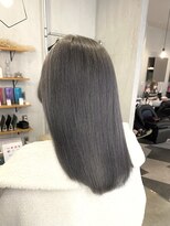 シェル 津山の手店(shel)&nbsp;10代20代ブリーチあり透明感グレーカラー