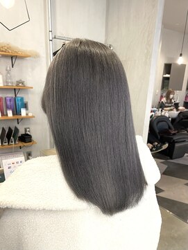 シェル 津山の手店(shel) 10代20代ブリーチあり透明感グレーカラー