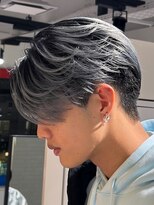 オーシャントーキョー 神戸(OCEAN TOKYO KOBE)&nbsp;シルバーホワイトバレイヤージュニュアンスセンターパート