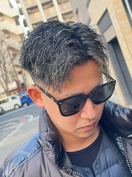 ヤマグチ トゥシェル ヘアー&メイク ヘアーアンドメイク メッシュ×ツイストパーマ