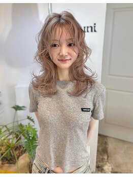 ユニ(uni)の写真/大人気のハイトーン、ブリーチ無しカラーどちらもOK◎透明感のある柔らかい質感で周りと差がつく仕上がりに