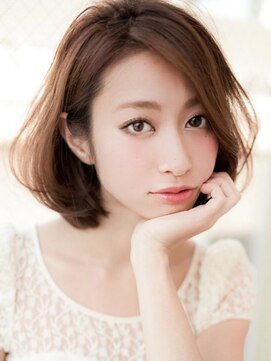 ローラン(ROULAND) 大人のサイドパートボブタンバルモリワンサイドセミウェット