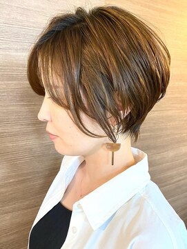 アトリエジーニー(atelier GENIE) ひし形ショートボブ