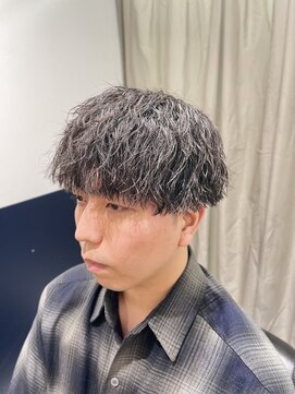 リバティシェアバーバー 銀座(LIBERTY SHARE BARBER) ツイストスパイラルパーマ〈銀座〉理容室