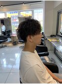 ツイストスパイラルパーマツイストパーマセンターパートフェード