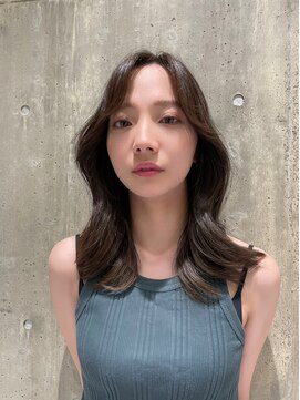 ベール(Vale) 韓国くびれレイヤー×オリーブグレージュ