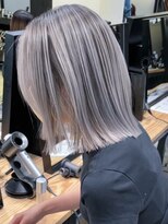 シオン(shion)&nbsp;似合わせカットメルティカラーホワイトブロンド_ba454621