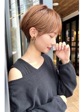 ワンバイジエクト 梅田 【似合わせカット】フェザーショート/細めハイライト/ショート