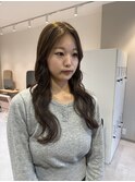 オリーブベージュ