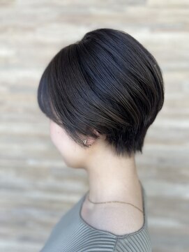 グロウ ヘアデザイン(grow) 大人可愛いショートスタイル