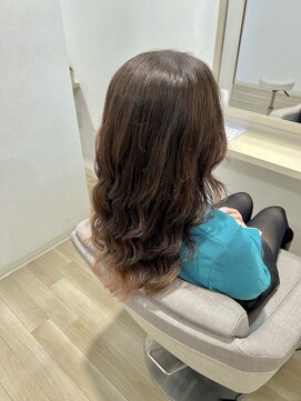 シーナ(scena) コテ巻き風パーマ