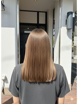 ウェルズグランデ 天理店(Well's GRANDE) 柔らかベージュの艶ミディ