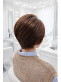 ブリーチなしカラーで艶髪くびれショート◎小顔似合わせ