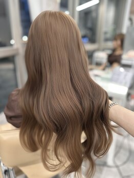ビーハイブ ドットエー 本町広瀬通店(BEHIVE.A)の写真/【ツヤ感と色持ちを実感!】手触り感もアップする、髪と頭皮にも優しいビーハイブのカラーリング♪