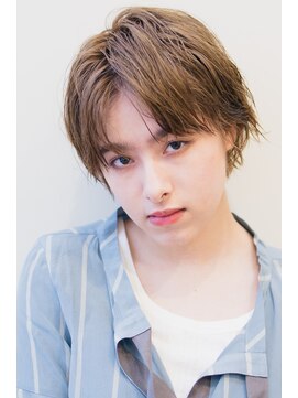 ピズム(PISM) ボーイッシュセンターパート/フォギーベージュ