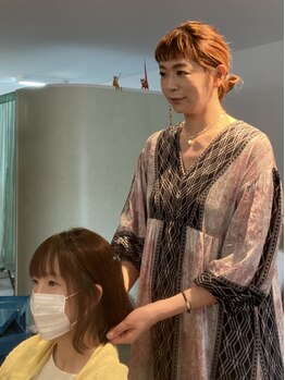 ミニーノ(minino)の写真/ふんわりとした雰囲気を持つ優しい女性オーナーが担当。貸切空間なので何でも相談しやすいと人気のサロン♪