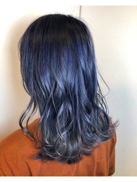 モルニ(MORNI) ブルーカラー_マロンベージュ Aラインボブ かきあげ