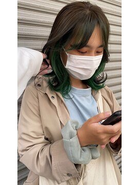 ソウバイジョージ(Sow by George) 【ほんのり個性ならこれ！】インナーカラー＆前髪ハイライト