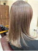 大人ハイライトプラチナベージュ40代50代