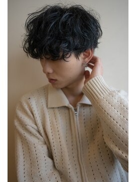 ミラバイグリーン(Mira by green) 波巻きスパイラルマッシュ　黒髪無造作パーマ