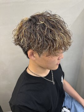 ダズルヘアラッシュ(DAZZLE hair RUSH) 【泉 陽登指名】ハイライト×波巻きスパイラルパーマ