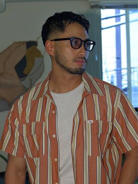 フェード アンド ライン ザ バーバー 八戸店(FADE&LINE the BARBER) 《FADE&LINE》緩めパンチスタイル