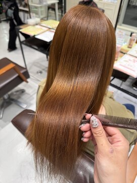 フォルテ 島田店 カラー後でもお悩みレス、なめらか艶ストレートヘア