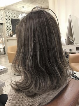 エンリエド(ENLIED) ENLIED☆バレイヤージュ×大人かわいい切りっぱなしボブ