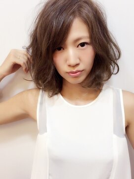 ビグディーサロン(BIGOUDI salon koshien) 【ISAACBLANCO】大人可愛いフェザーボブ *。