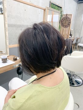 ユッカ エルア 武庫之荘南口(YUCCA elua) 【elua 角床】大人かわいいエアリーショート