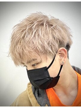 ジゼル(gisele) (戸澤)ホワイトベージュ