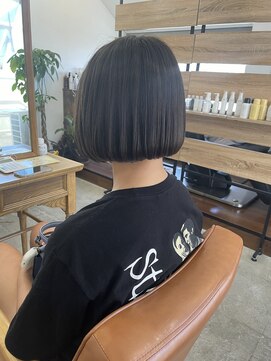 レティス(REttice) ぱつボブ