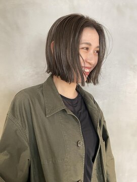 アオイ(aoi.) 薬院【aoi.】ミニボブ×オリーブグレージュ