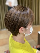 ゼル 一社店(ZELE) 耳かけも可愛いショート