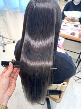 ファムバイアヴァンス(Femme by AVANCE.) グレージュ/髪質改善/艶さら/うるさら20代30代40代【玉川沙希】