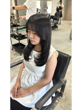 ラック(LUCK) レイヤーぱっつん前髪ステップボーンカットシルキー船橋/韓国