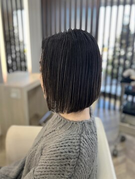 リズ(Reis) 前下りボブ×ハイライト