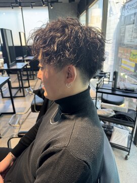 スタッド 松戸(stud. Men‘s) アップバングショート×ツイストスパイラルパーマ