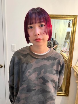 ティアナ(Tiana) 軽すぎず重すぎない、バランス感のあるミニボブ。