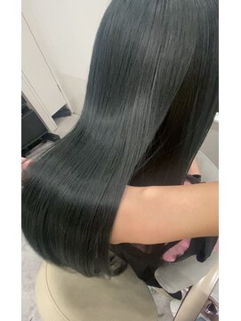 ウルア 三鷹店(ULUA) ブルーブラック 髪質改善ケアストレート