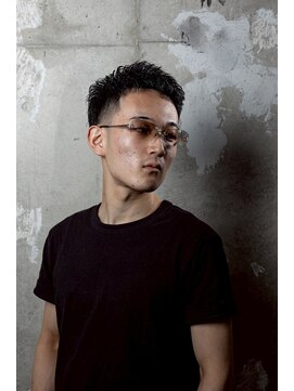 チルチェア 池袋(CHILL CHAIR) テーパーフェードクロップ