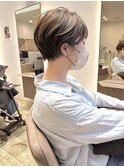 オリーブベージュ　× ショート