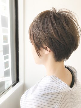 エルサ(Elsa) 【Elsa元町・三宮】ミニーショート×ヘーゼルベージュ