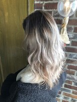 エイミー(Aimee)&nbsp;ホワイトベージュグラデーションAimee町田