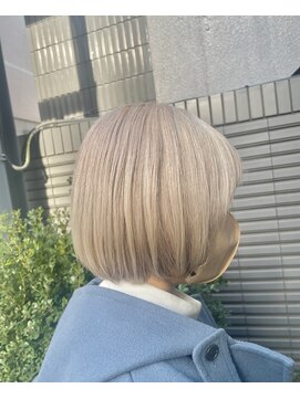 アルトル 池袋(altru) ホワイトミルクティー　ブリーチ必須　池袋 【おおわし】