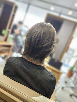 ブローチェ マカナ(BROCHE makana) オリーブベージュ×ボブ